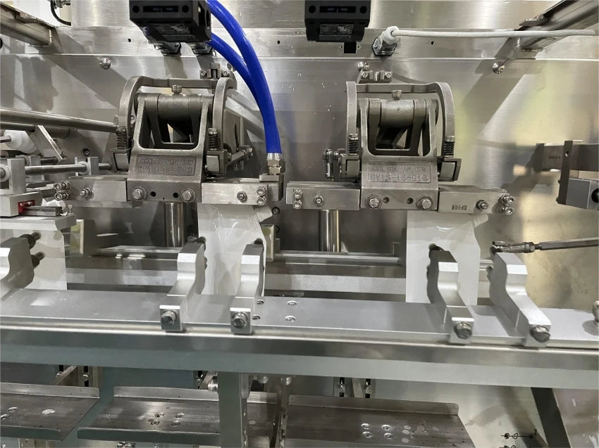 Automatic Horizontal Powder Liquid Paste Doypack Forming Filling Sealing Packing Machine wiht Spout