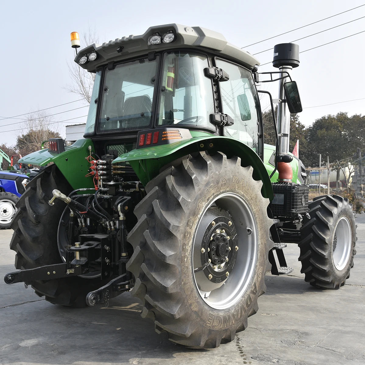 Farm new chinese tractor large horsepower 4wd 200 hp 210hp agricultural construction tractors traktor 200hp