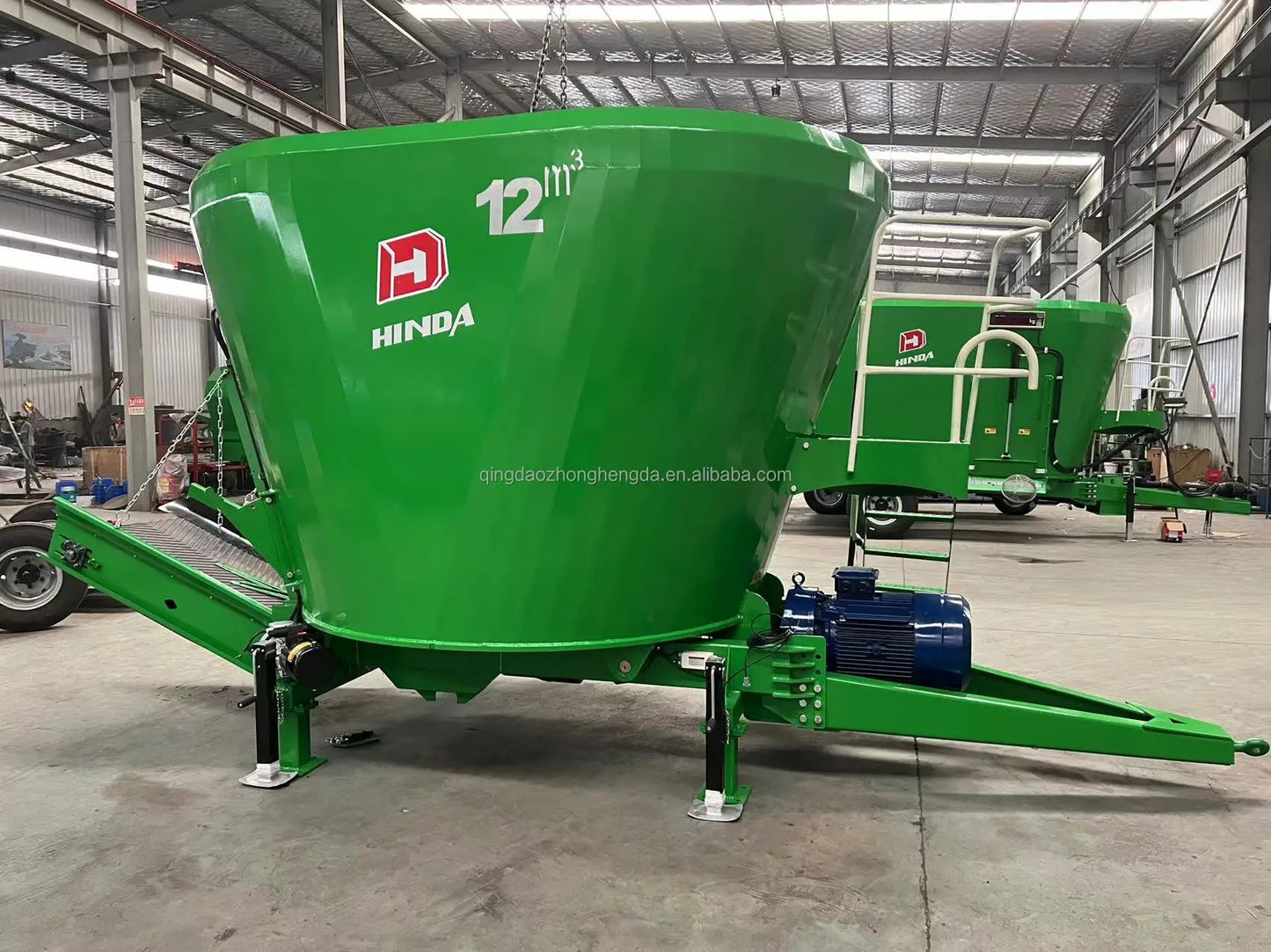 HINDA soybean and corn straw alfalfa grass cattle and sheep feed vertical TMR feed mixer