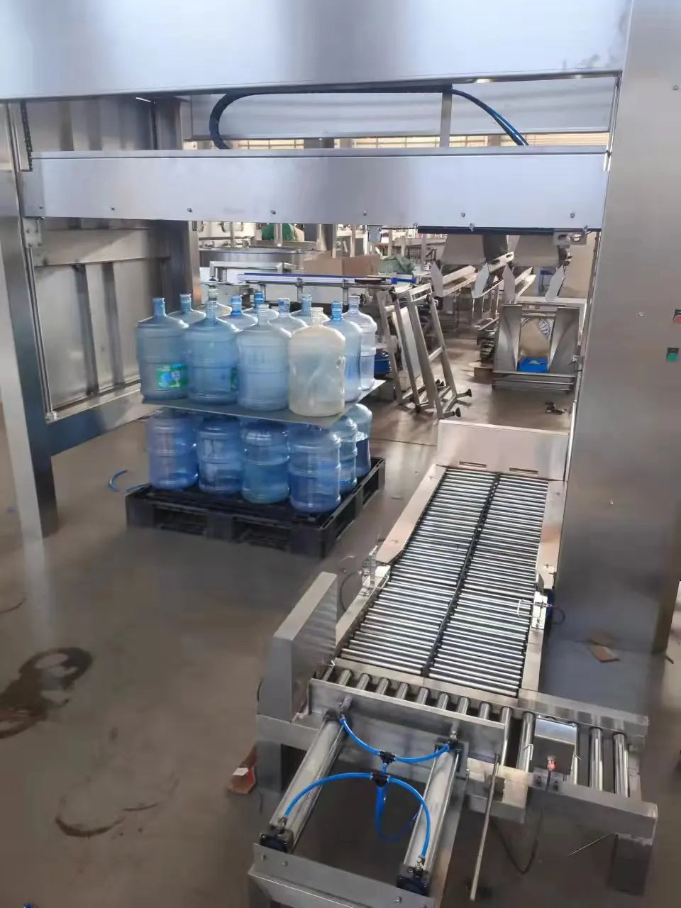 Hot Sale 5 gallon Barrel Bottle Pallet Palletizer Machine Water Packing Line Automatic Stacker Palletizer Robot