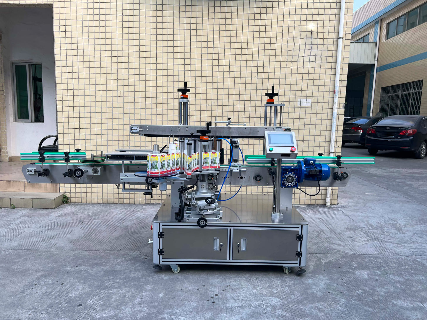 LC Brand Automatic Industrial Professional Glass Bottle Vial Can Barcode Sticker Attachment Labeling Machine