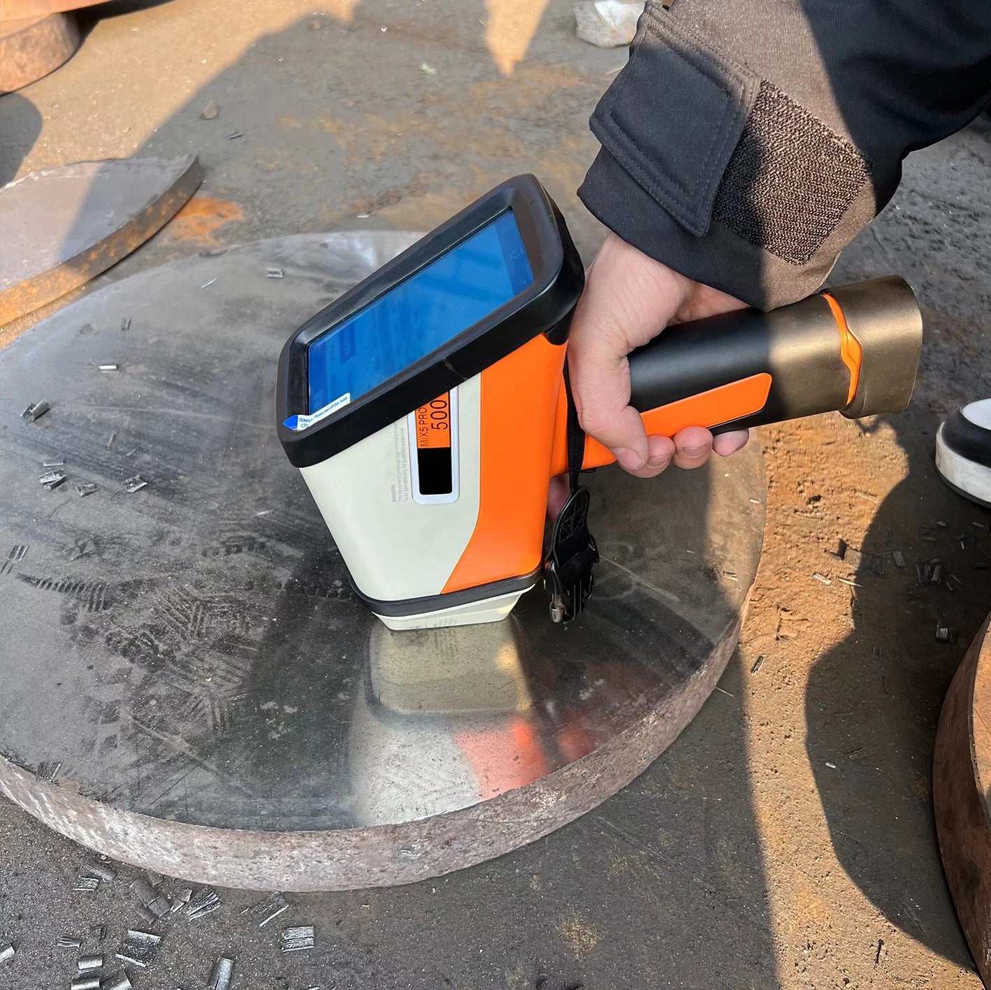 Mix5 Pro Series Handheld X Fluorescence Spectrometer/precious Metal Analyzer/xrf Spectrum Analyzer 220V 1 Years / 220 OEM,ODM