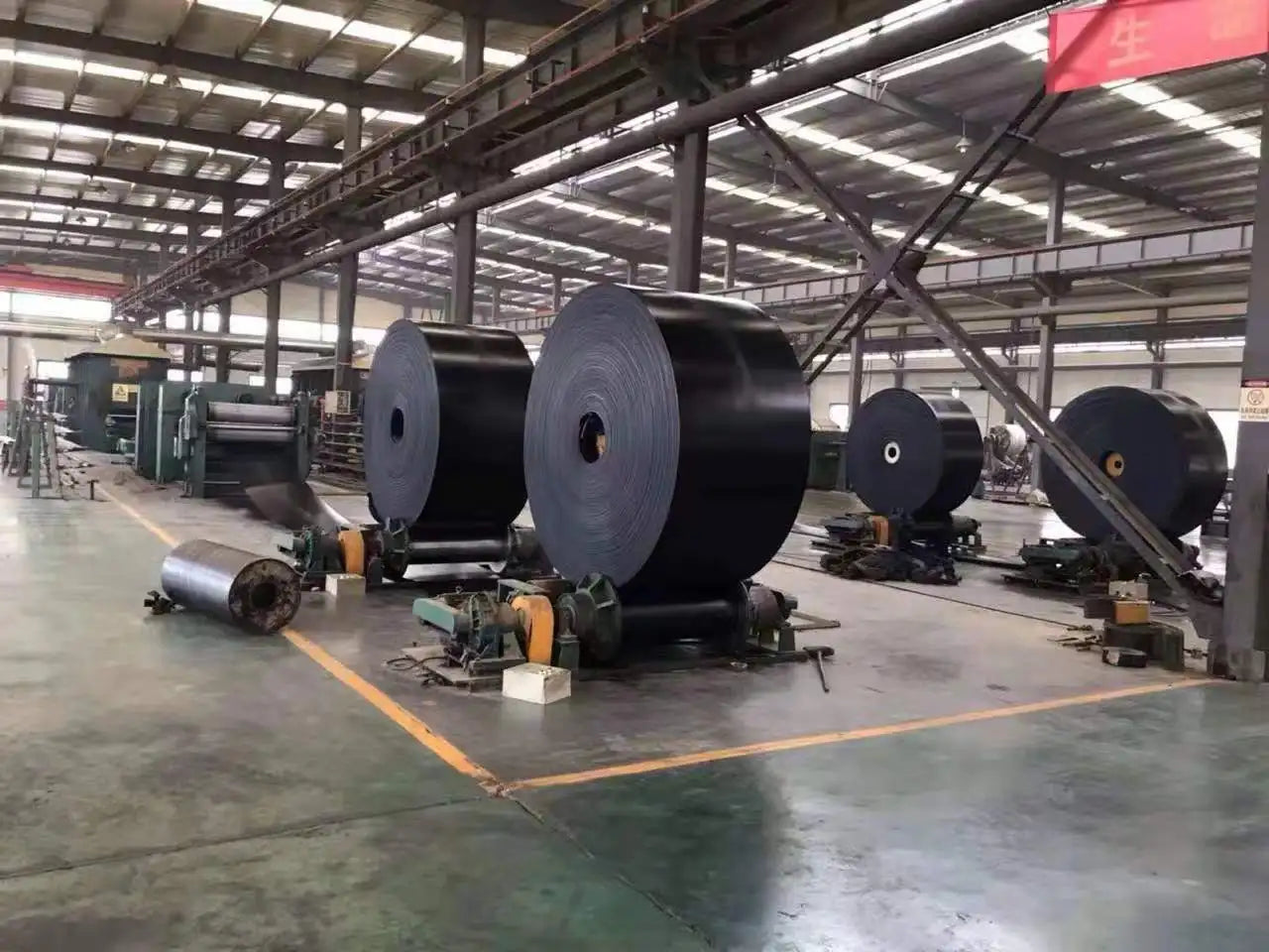 heavy duty mobile custom pattern conveyor belt kenya industrial conveyor belt system with hopper