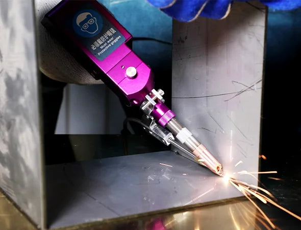 SF1500HWM-A 1000W 1500W Laser Welding Machine Handheld Metal Welding Fabrication