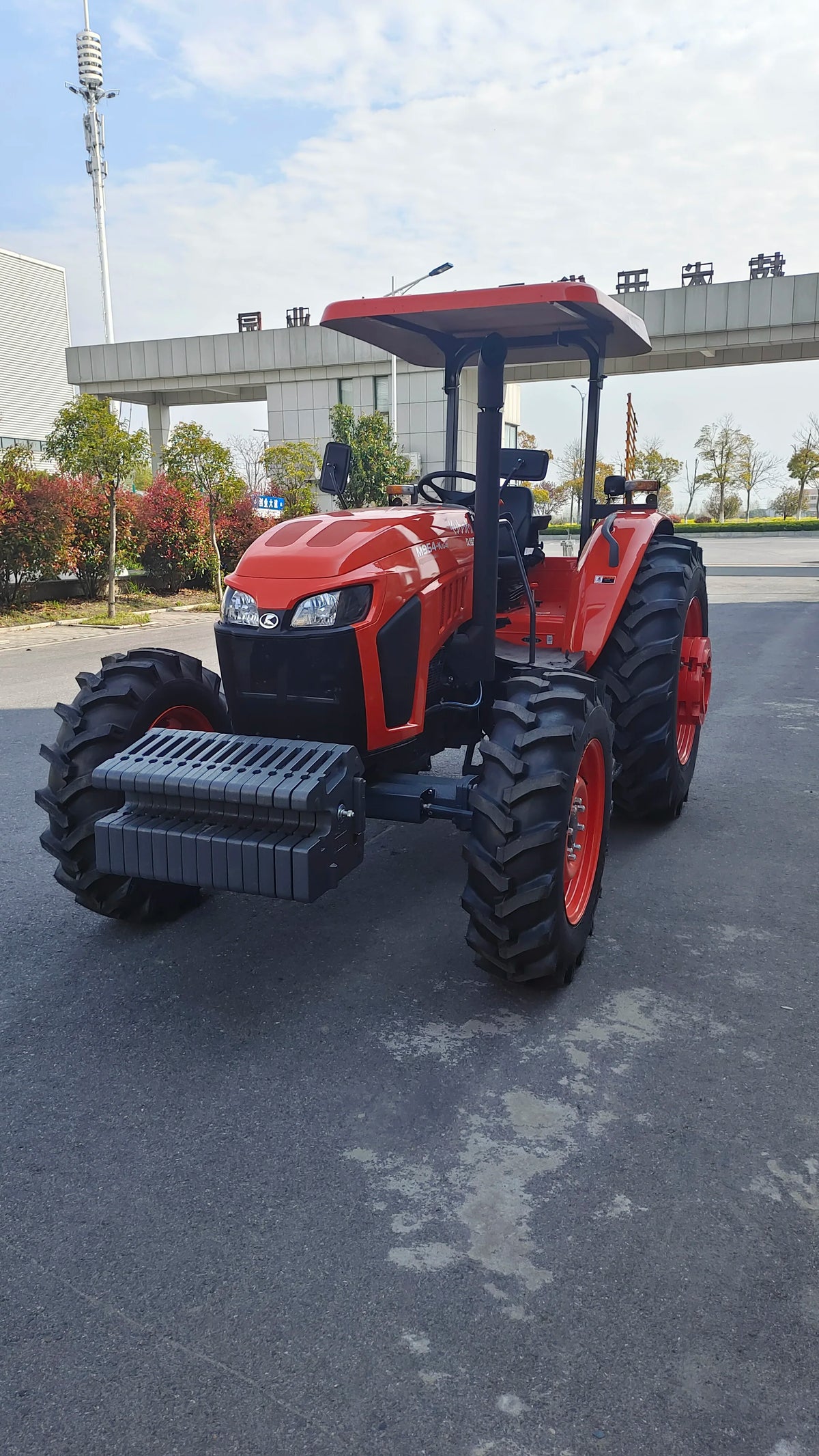 Agricultural machinery KUBOTA 950 KR tractor