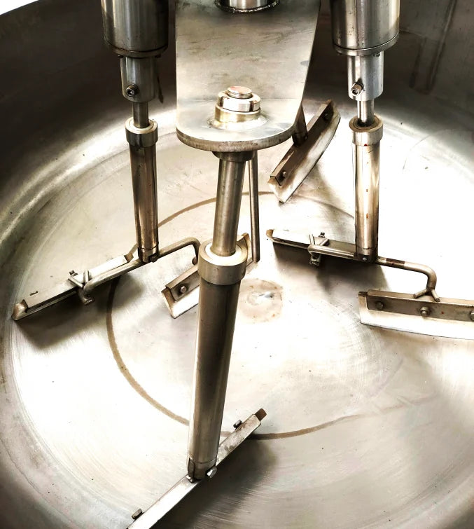Good quality multi-claws planetary jacketed kettle automatic gas heating frying machine with mixer commercial granule fryer