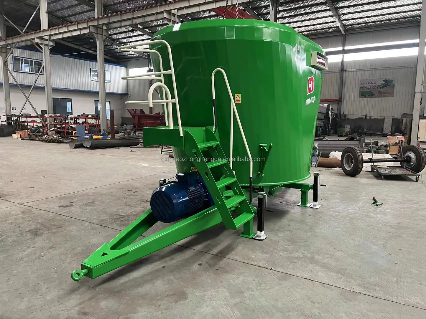 HINDA soybean and corn straw alfalfa grass cattle and sheep feed vertical TMR feed mixer