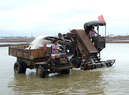 Shuliy big sea salt crushing and harvesting machine sea salt combine harvester