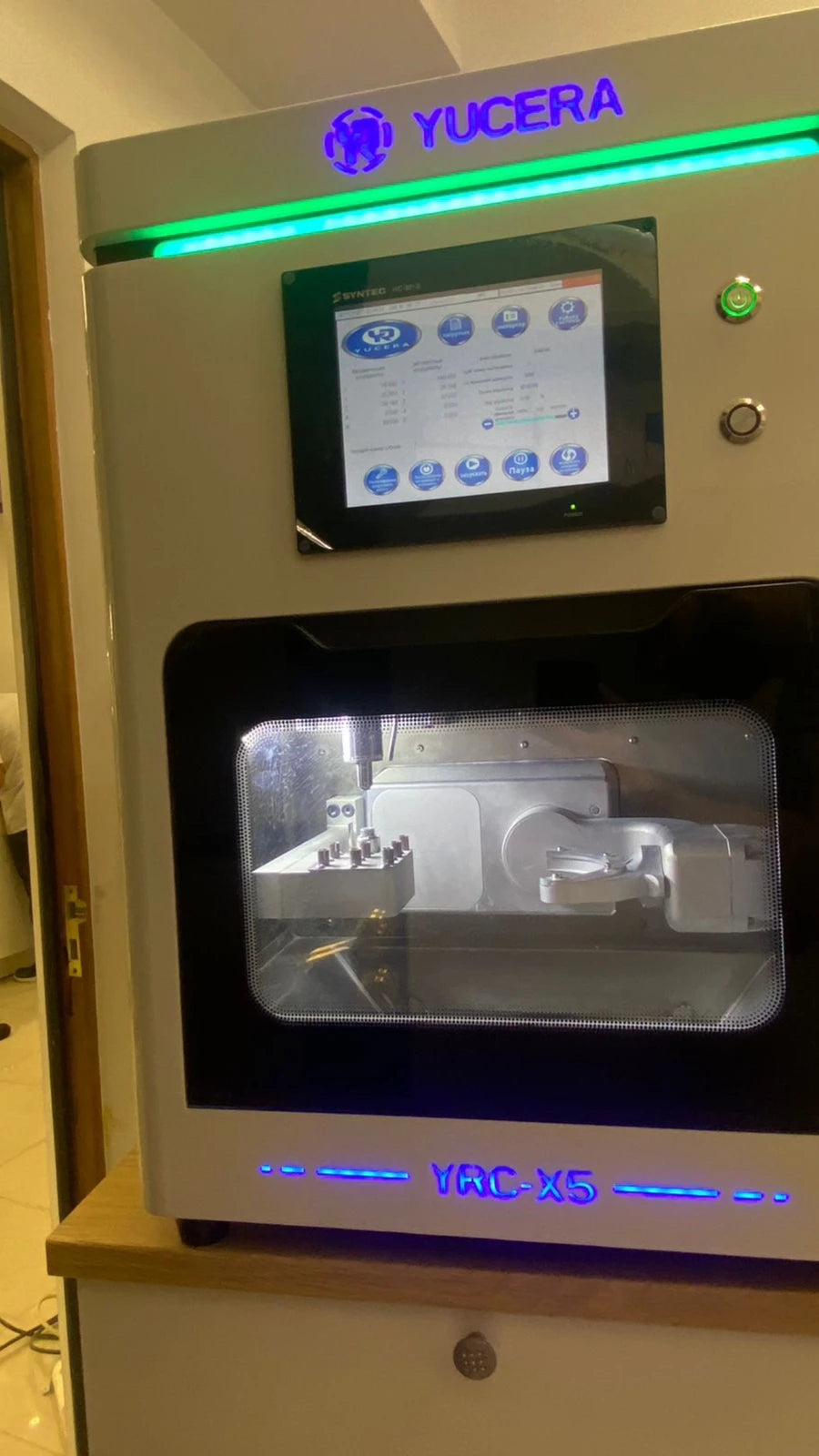 New Technology YUCERA 5 Axis dental cad cam milling machine Other Dental Equipments professional medical devices for dental lab