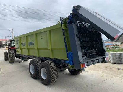 2022 factory sell Livestock manure organic fertilizer treatment equipment Dry manure spreader
