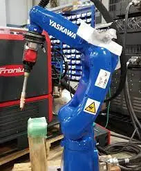 High Quality Yaskawa AR700 Payload 8kg Reach 727mm Arc Welding Robot And Lincoln Welding Machine In Stock