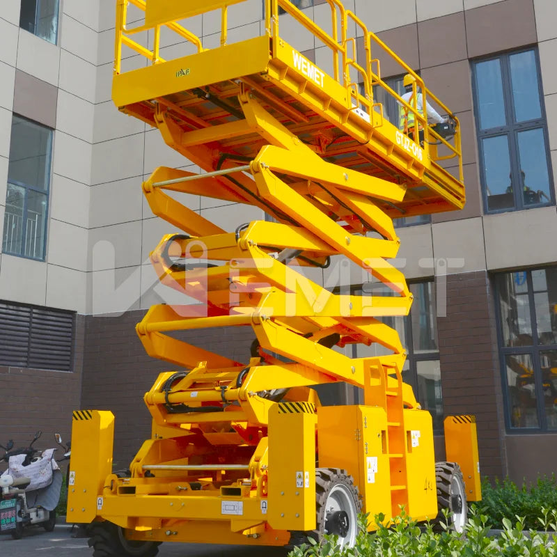 self-propelled rough terrain scissor lift mobile hydraulic diseal off road scissor lift work platform With Outriggers