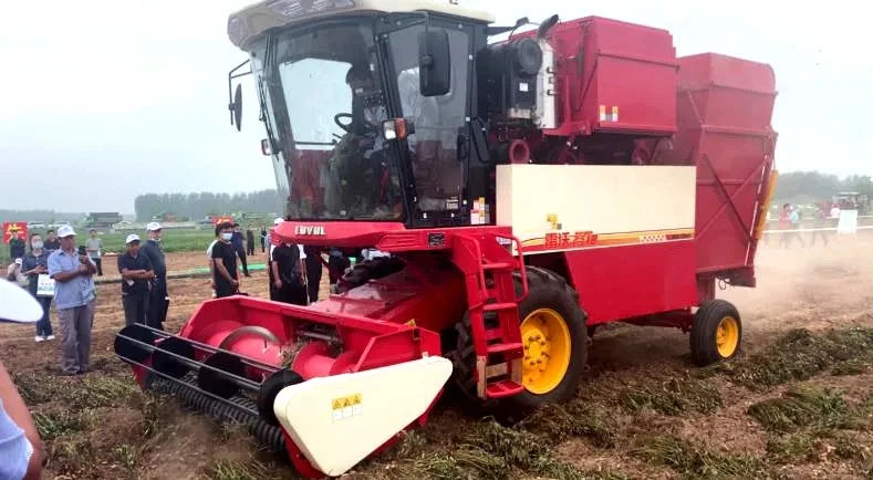 CE  automatic self-propelled combine peanut  harvester