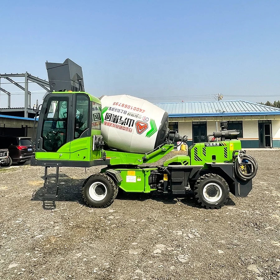 SQMG new mobile self loading concrete blender truck CE ISO  2.6 m3 4X4 self loading mixer truck on sale