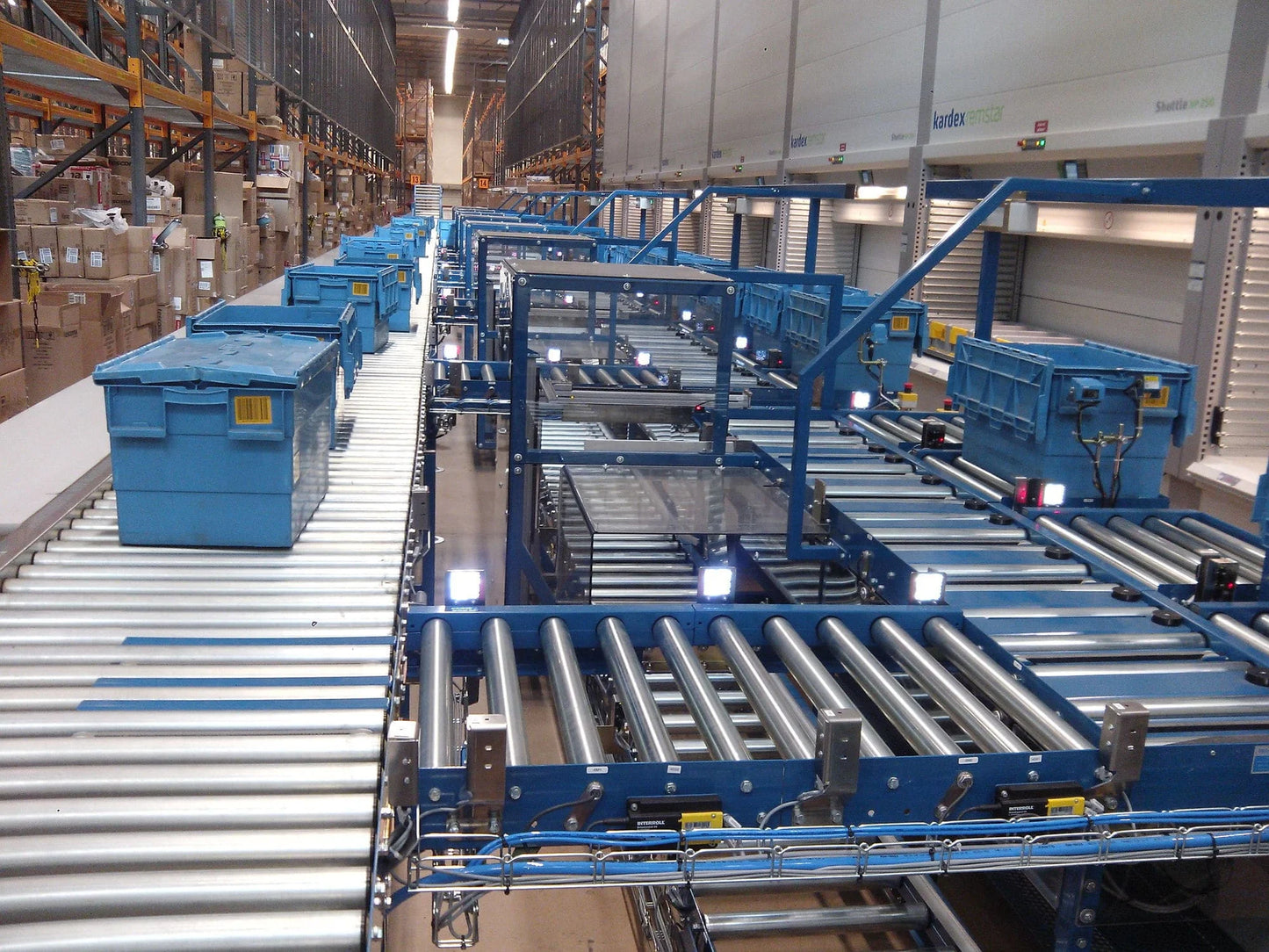 SENTAO Flexible Carbon Steel Motorized Roller Logistics Conveyor Line