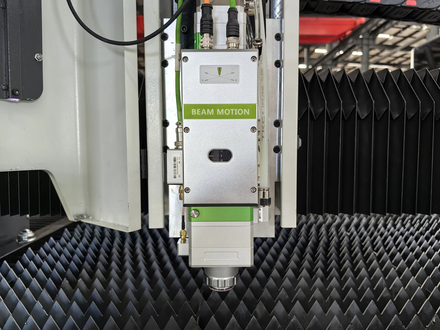 Huaxia Laser HXF-3015 Fiber Laser Cutting Machines 1.5kw 2kw 3kw for Metal Plate Steel Galvanized Sheet Laser Cutter for Sale