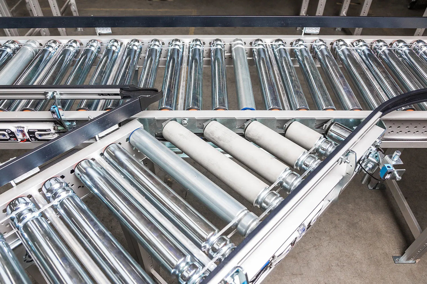 SENTAO Flexible Carbon Steel Motorized Roller Logistics Conveyor Line
