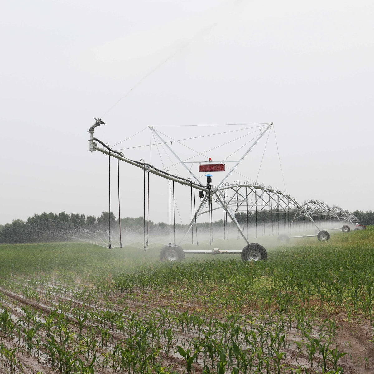 Agricultural Three Wheels Movable Pivots Sprinkler Center Pivot Watering Irrigation Equipment